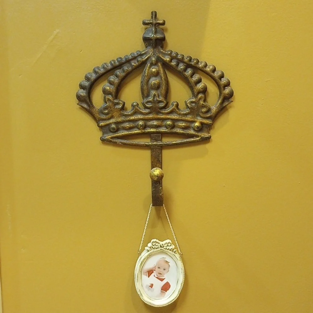 Crown Hook - Picture 3 of 7